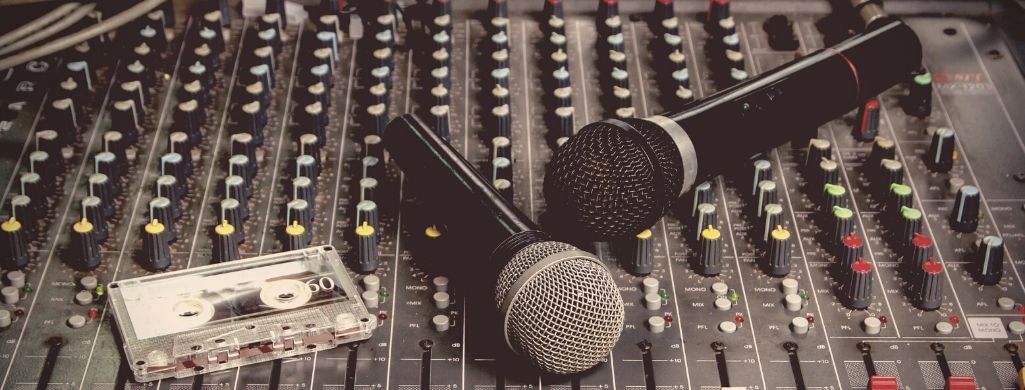 5 Best Wireless Microphones for Singers